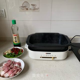 干锅花菜的做法步骤：1