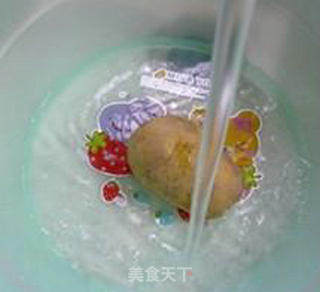 开洋莴笋炒土豆的做法步骤：6
