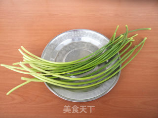 肉丝炒蒜薹的做法步骤：3