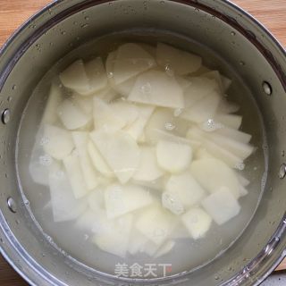 凉拌土豆片的做法步骤：2