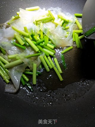 蒜苔炖粉皮的做法步骤：19
