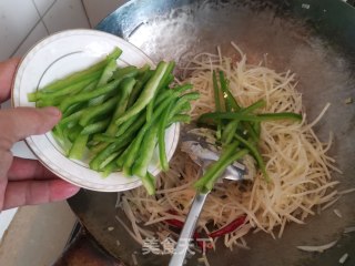 青椒土豆丝的做法步骤：9