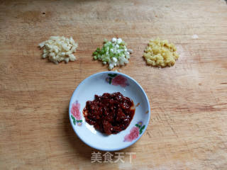 鱼香肉丝的做法步骤：3