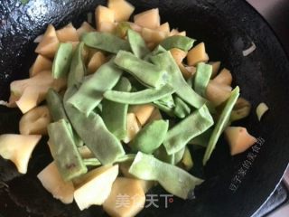 东北炖菜一锅出的做法步骤：1