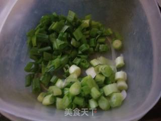 午餐肉炒河粉的做法步骤：3