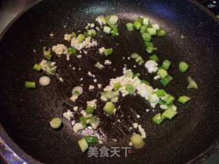 午餐肉炒河粉的做法步骤：7