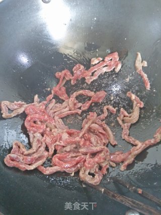 洋葱芦笋炒牛肉的做法步骤：5