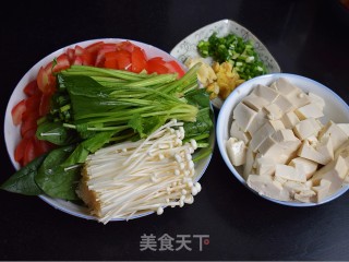 番茄豆腐素菜汤的做法步骤：2