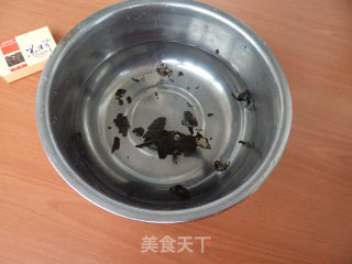 韭菜木耳鸡蛋馅煎饺的做法步骤：1