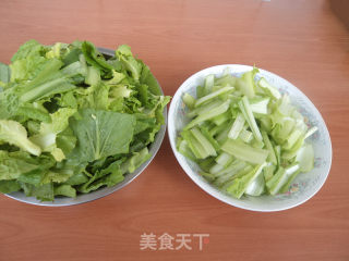 小白菜炒鸡蛋的做法步骤：2