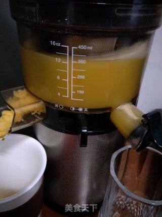 菠萝梨汁的做法步骤：2