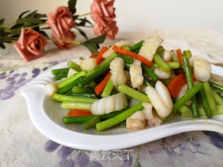 蒜苔炒墨鱼的做法步骤：7