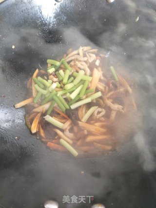 鱼香肉丝杏鲍菇的做法步骤：9