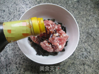 黑木耳肉末窝鹌鹑蛋的做法步骤：6