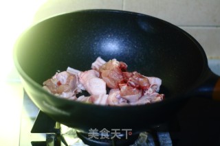 鸡腿炖山药胡萝卜干笋的做法步骤：4