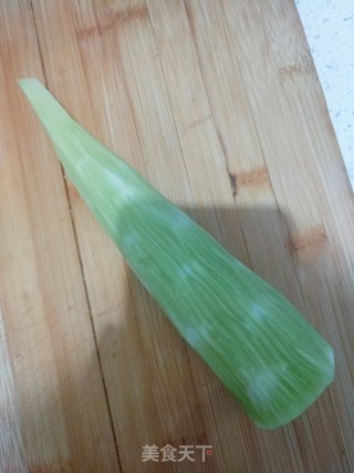 凉拌椒香莴苣的做法步骤：1