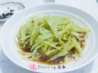 凉拌椒香莴苣的做法步骤：15