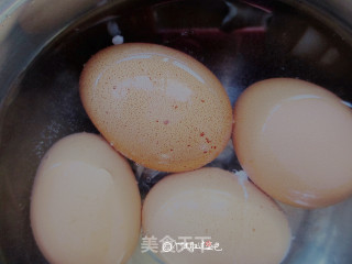 啤酒虎皮蛋的做法步骤：2
