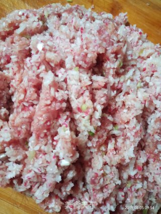 水萝卜蒸饺的做法步骤：4