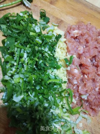 香菇猪肉馅饺子的做法步骤：4