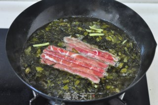 酸菜肥牛面的做法步骤：9