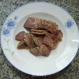 芥蓝炒猪舌头的做法步骤：2