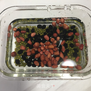 花生双豆豆浆的做法步骤：2