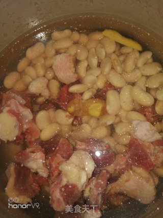 鸭肉炖白芸豆的做法步骤：4