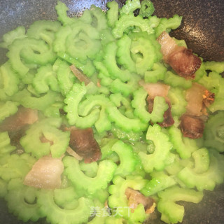 苦瓜炒肉片的做法步骤：6
