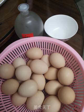 腌咸蛋的做法步骤：1