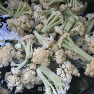 香辣松花菜的做法步骤：1