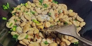 葱香嫩胡豆的做法步骤：8