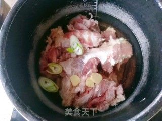 番茄炖牛腩的做法步骤：2