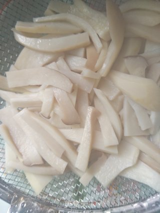 小炒杏鲍菇的做法步骤：3