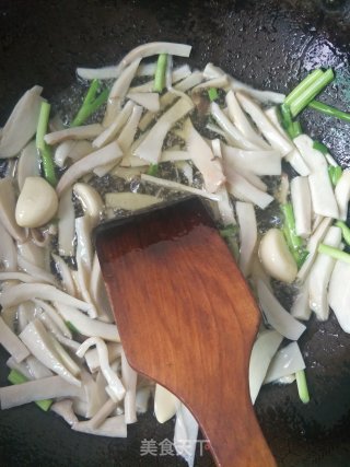 小炒杏鲍菇的做法步骤：5
