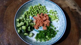 时鲜蛋炒饭的做法步骤：3