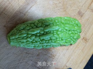 拌苦瓜的做法步骤：1