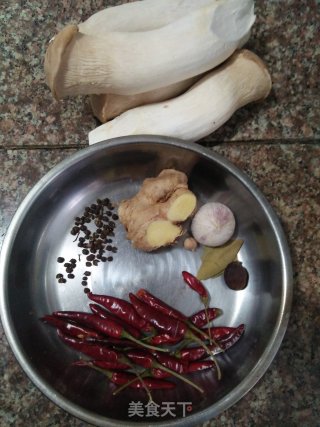麻辣杏鲍菇的做法步骤：1