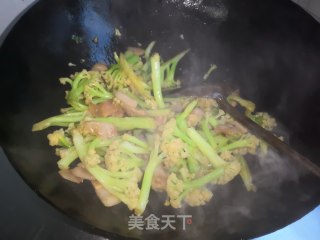五花肉炒有机菜花的做法步骤：10