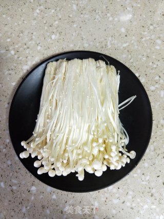 凉拌粉丝金针菇的做法步骤：1