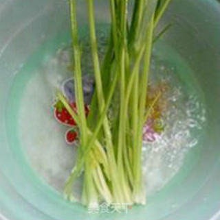 虾皮芹菜炒山药的做法步骤：4