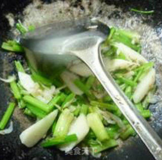 虾皮芹菜炒山药的做法步骤：11