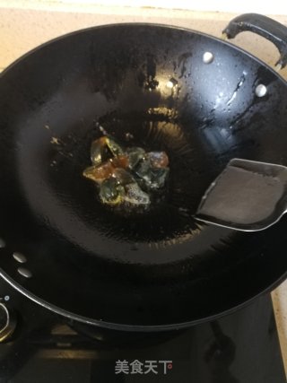 黄瓜皮蛋汤的做法步骤：2