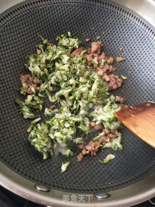肉末槐花粥的做法步骤：10