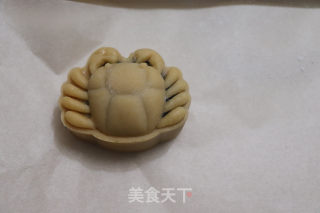 横行霸道的螃蟹月饼的做法步骤：15