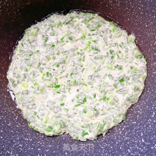 韭菜鸡蛋饼的做法步骤：6