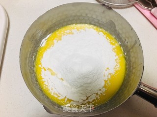 红丝绒脆皮泡芙的做法步骤：2