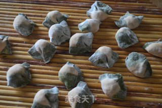双色水饺的做法步骤：9