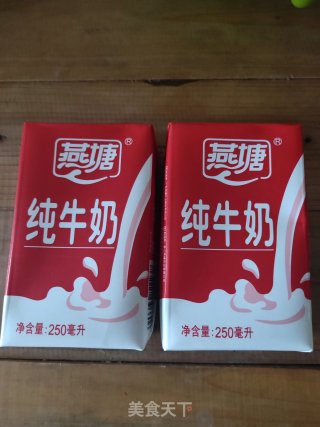 自制双皮奶的做法步骤：1