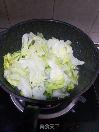 蒜香西生菜的做法步骤：3